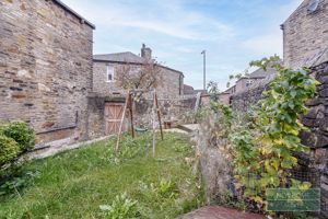 Photo 25- click for photo gallery